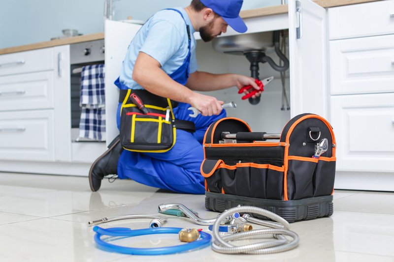 Local Redmond plumber in WA near 98052